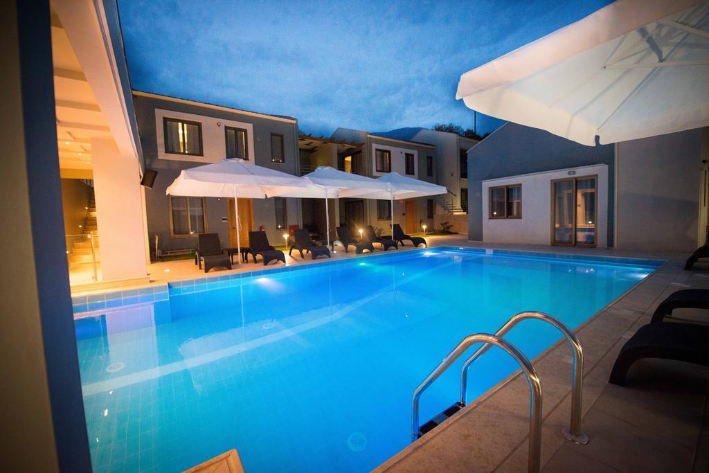 كالاماتا Mantinia Bay Hotel المظهر الخارجي الصورة