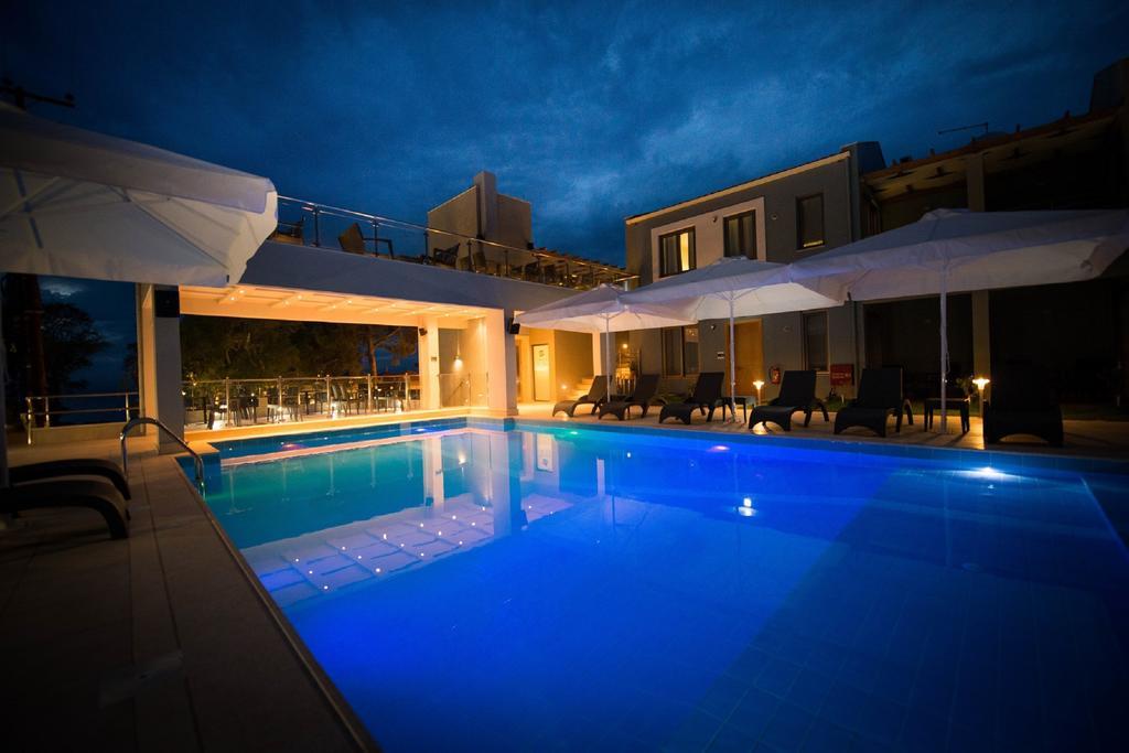 كالاماتا Mantinia Bay Hotel المظهر الخارجي الصورة