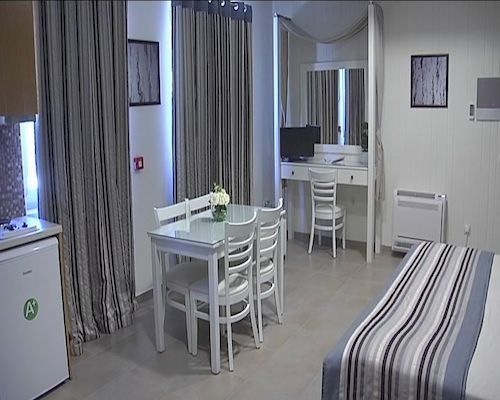 كالاماتا Mantinia Bay Hotel المظهر الخارجي الصورة
