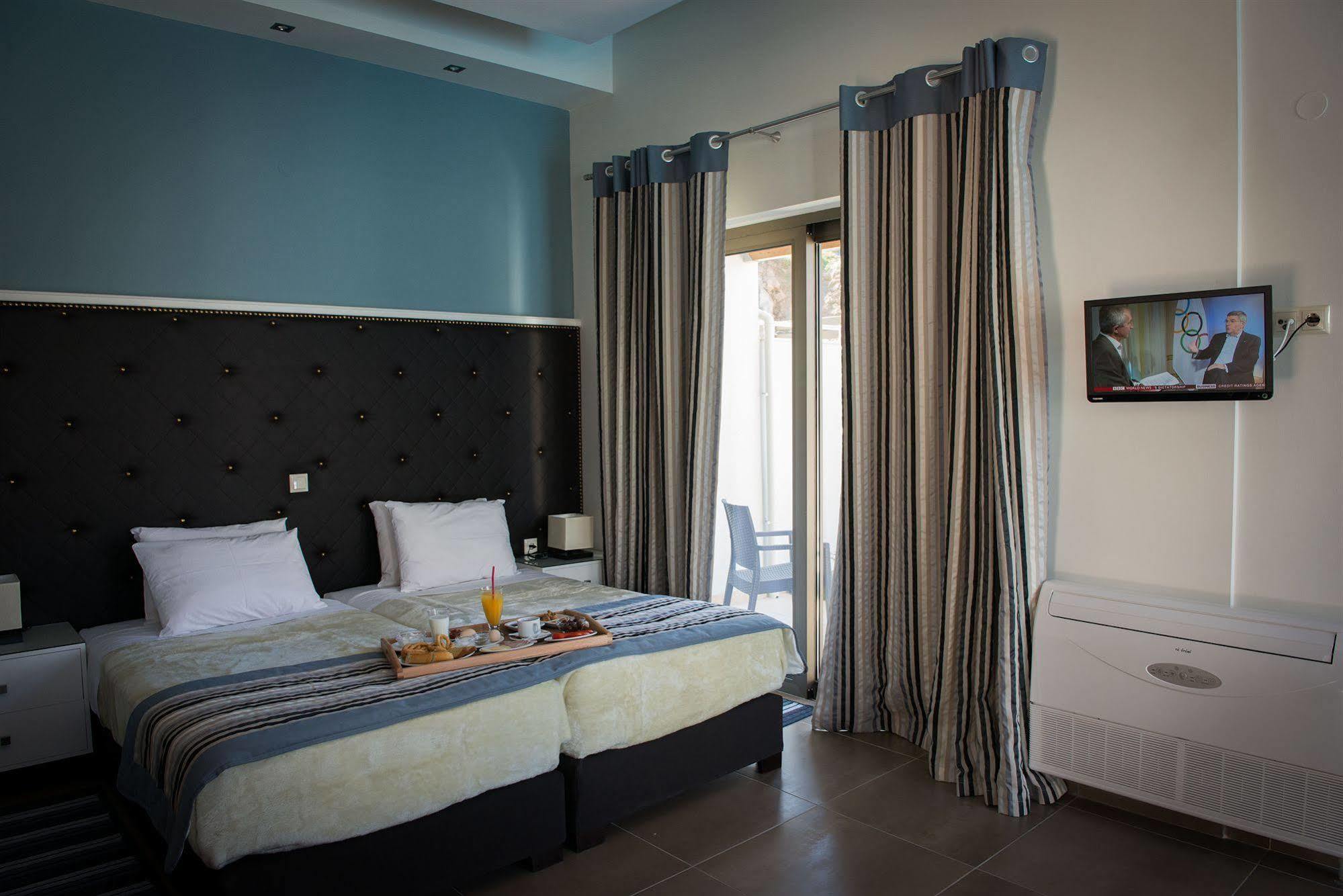 كالاماتا Mantinia Bay Hotel المظهر الخارجي الصورة