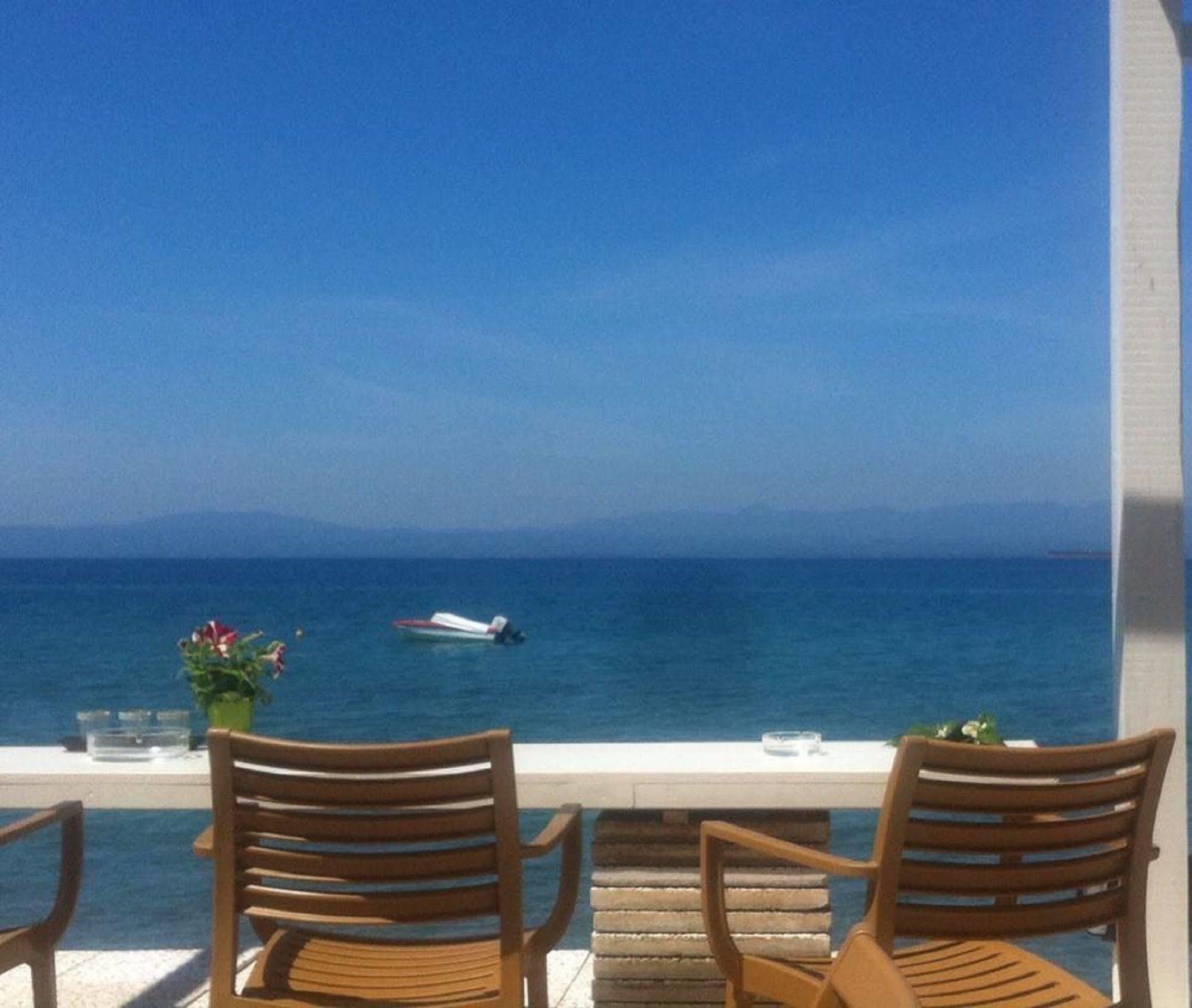 كالاماتا Mantinia Bay Hotel المظهر الخارجي الصورة