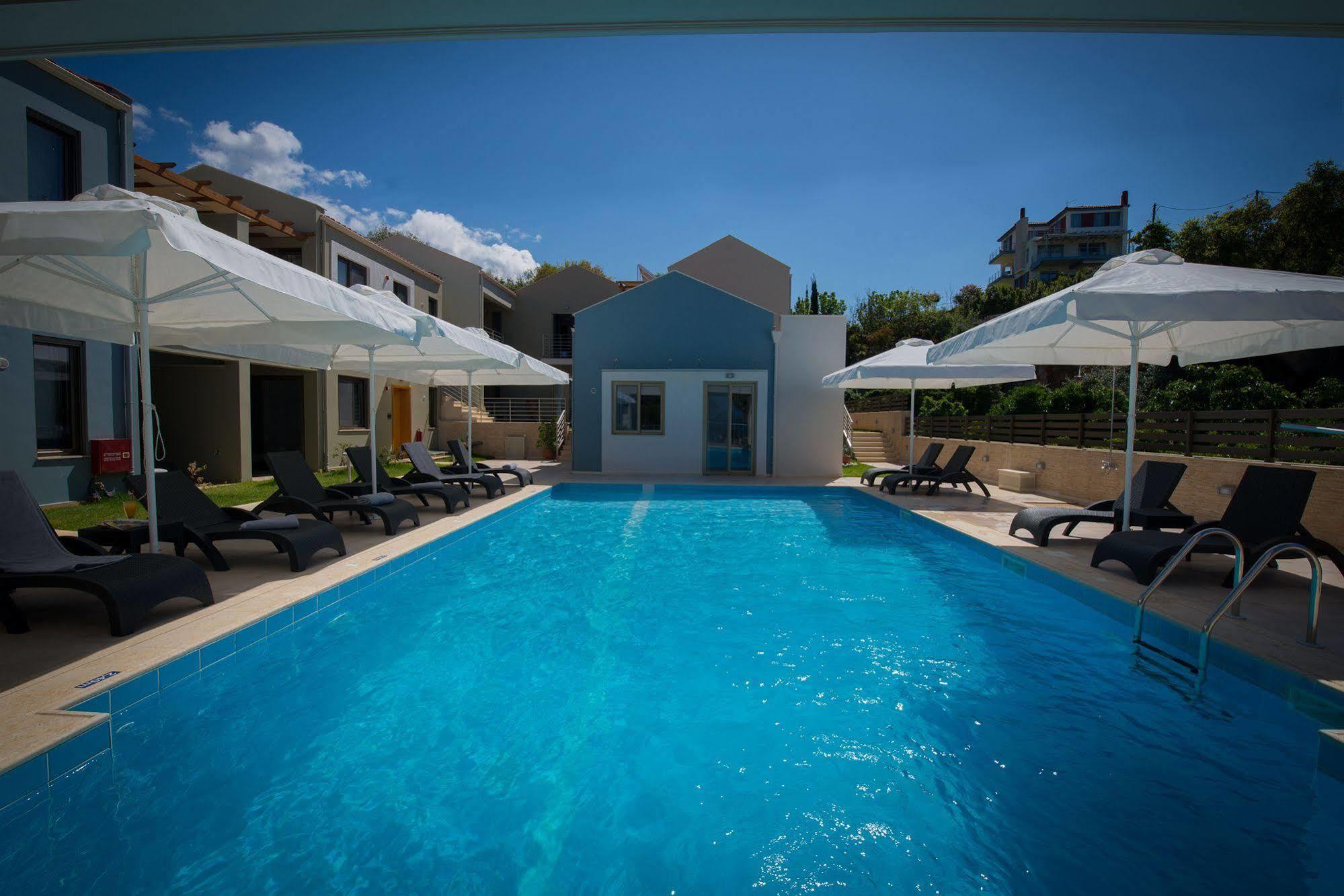 كالاماتا Mantinia Bay Hotel المظهر الخارجي الصورة